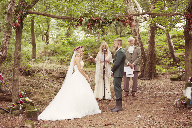 Whimsical Woodland Autumn Wedding http://www.rebeccaweddingphotography.co.uk/