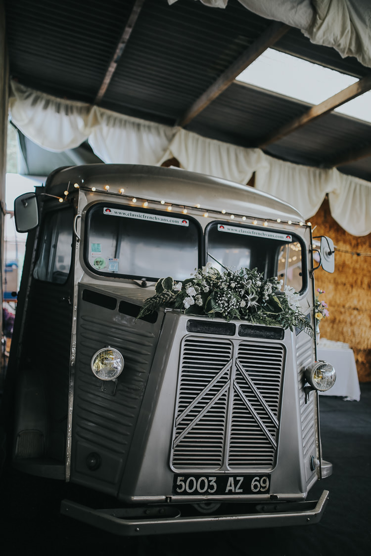 Citroen Classic Vintage Van Prosecco Gin Bar Barn DIY Farm Weekend Long Wedding http://www.nestalloyd.co.uk/
