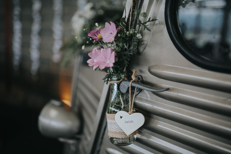 Flowers Floral Milk Bottle Hessian Lace Heart Sign DIY Farm Weekend Long Wedding http://www.nestalloyd.co.uk/