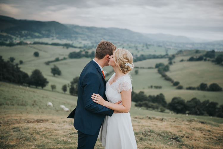 DIY Farm Weekend Long Wedding http://www.nestalloyd.co.uk/