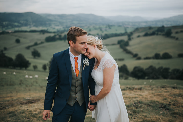 DIY Farm Weekend Long Wedding http://www.nestalloyd.co.uk/