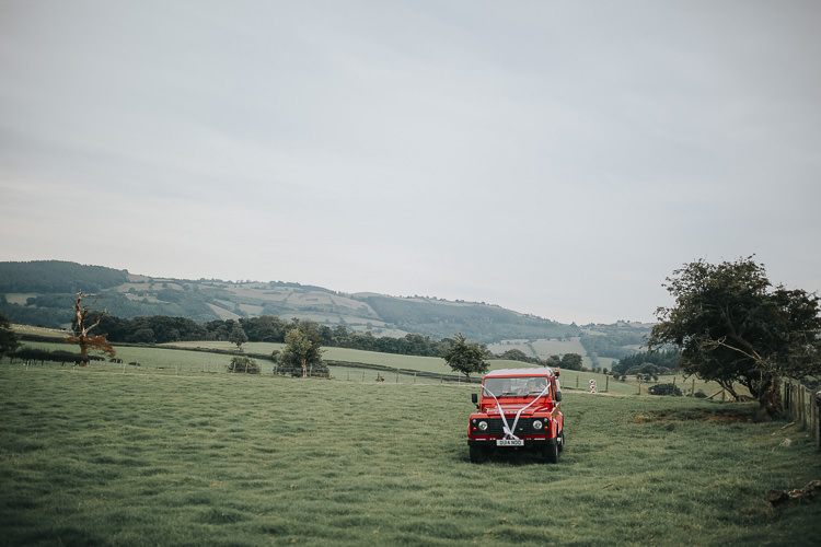 DIY Farm Weekend Long Wedding http://www.nestalloyd.co.uk/