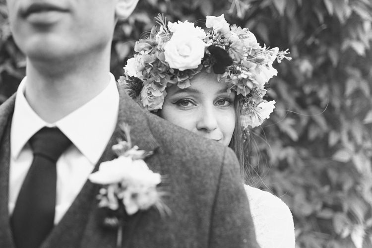 Antler Feather Stunning Countryside Wedding http://www.cottoncandyweddings.co.uk/