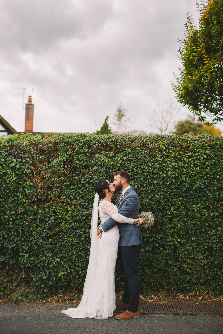 Monsoon Lace Dress Gown Bride Bridal Sleeves Fun-Loving Low Key Pub Wedding https://www.oliviajudah.co.uk/