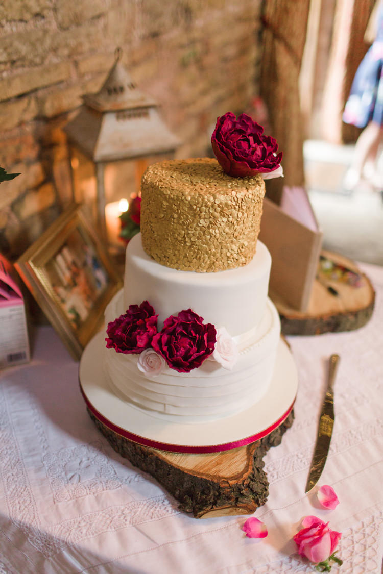 Gold White Cake Table Flowers Burgundy Wood Slice Gold Rustic Glam Barn Wedding http://www.terripashleyphotography.co.uk/