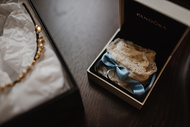 Sparkle Old Hollywood Glamour Wedding https://www.jonnybarratt.com/