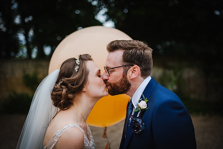 Sparkle Old Hollywood Glamour Wedding https://www.jonnybarratt.com/