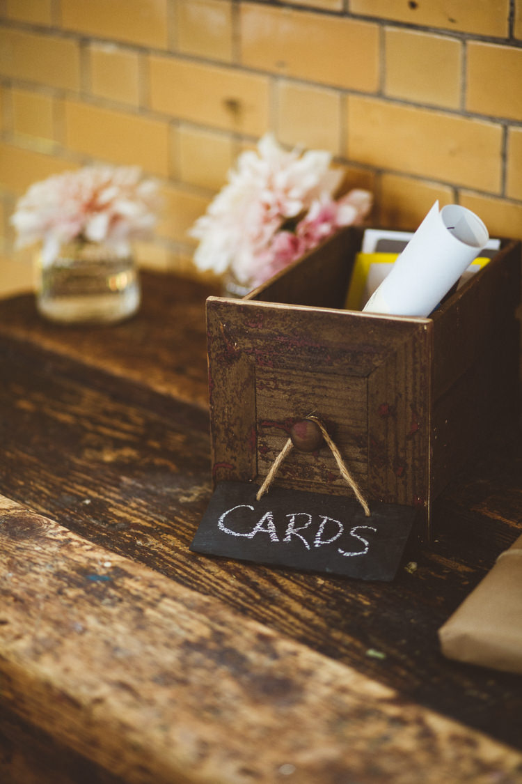 Card Table Vintage Box Flowers Jars Sign Industrial Cool Museum Wedding https://photography34.co.uk/