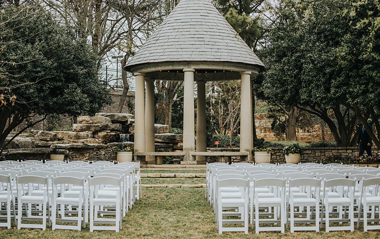 Modern Spring Botanic Garden Wedding Texas http://velvetsagephotography.com/