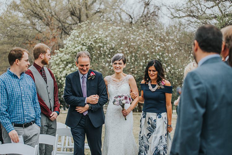 Modern Spring Botanic Garden Wedding Texas http://velvetsagephotography.com/