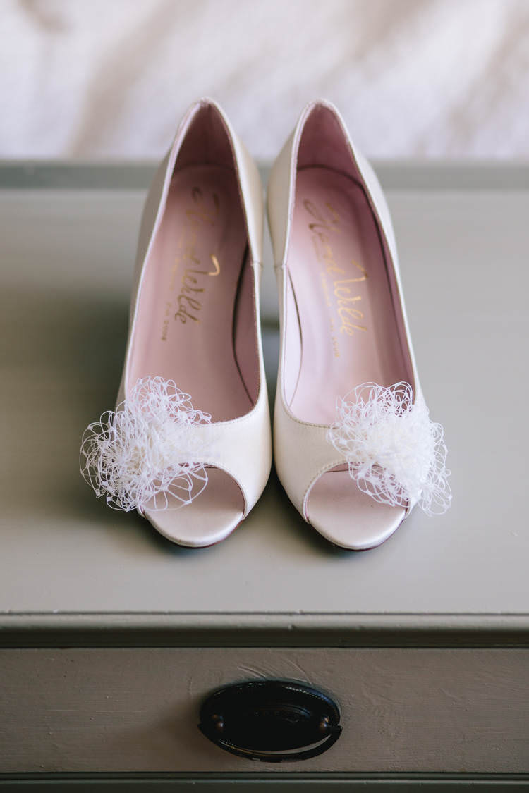 Pretty Picturesque Outdoor Castle Wedding https://parkershots.com/