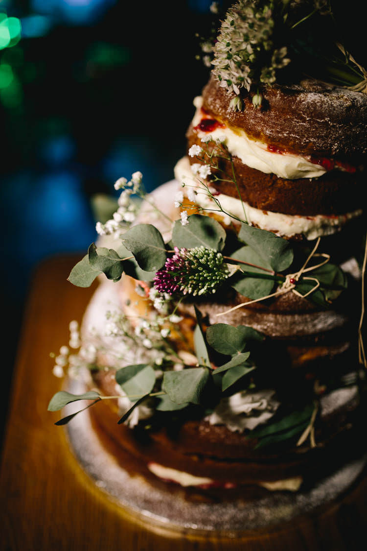 Naked Cake Gypsophila Greenery Foliage Pretty Picturesque Outdoor Castle Wedding https://parkershots.com/
