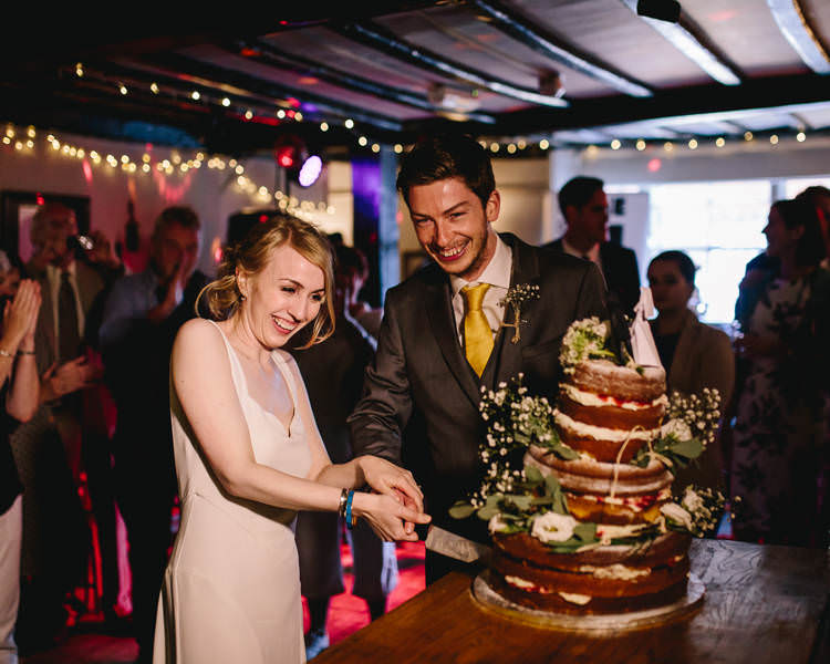 Naked Cake Gypsophila Greenery Pretty Picturesque Outdoor Castle Wedding https://parkershots.com/