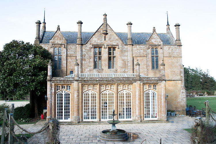 Ethereal Soft Fine Art Wedding Ideas http://lizbakerphotography.co.uk/
