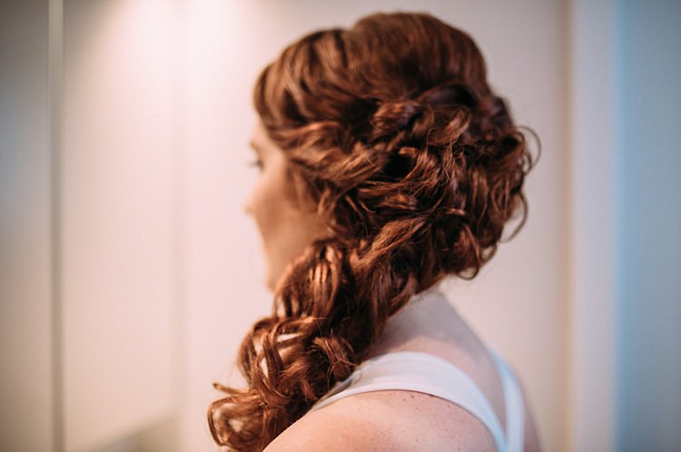Beautiful Lilac Garden Wedding New Zealand http://www.levienphotography.com/