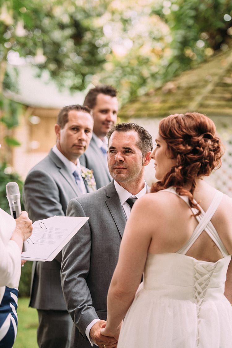 Beautiful Lilac Garden Wedding New Zealand http://www.levienphotography.com/
