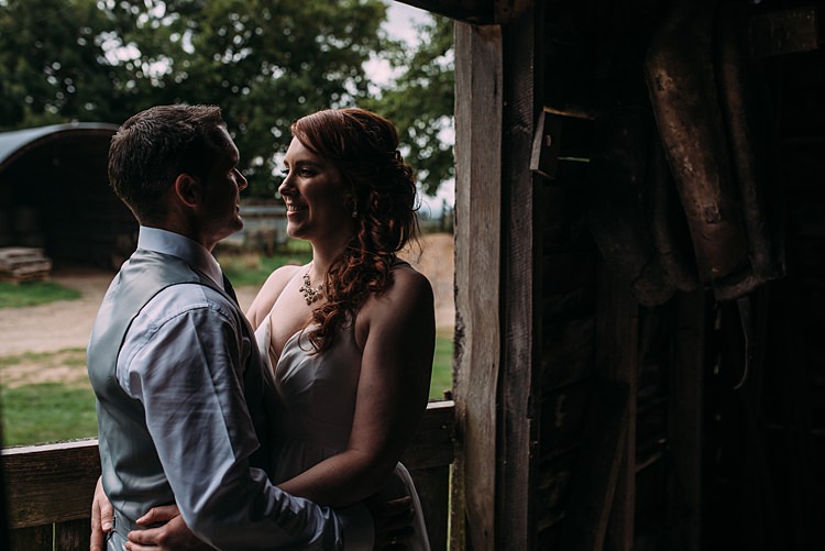 Beautiful Lilac Garden Wedding New Zealand http://www.levienphotography.com/