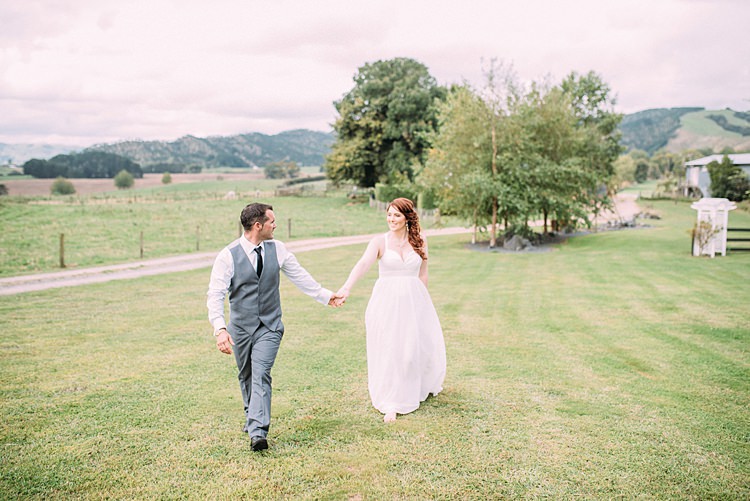 Beautiful Lilac Garden Wedding New Zealand http://www.levienphotography.com/