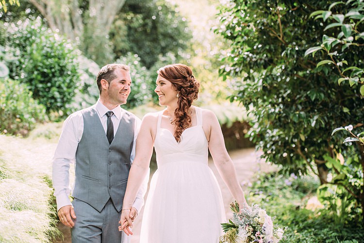 Beautiful Lilac Garden Wedding New Zealand http://www.levienphotography.com/