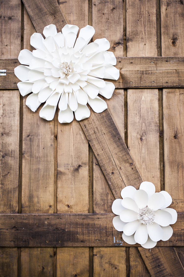 Paper Flowers Decor Chilled Country Boho White Green Wedding http://eleanorjaneweddings.co.uk/