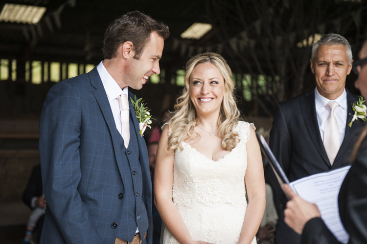 Chilled Country Boho White Green Wedding http://eleanorjaneweddings.co.uk/