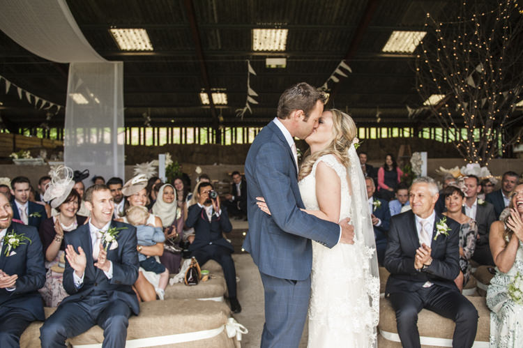 Chilled Country Boho White Green Wedding http://eleanorjaneweddings.co.uk/