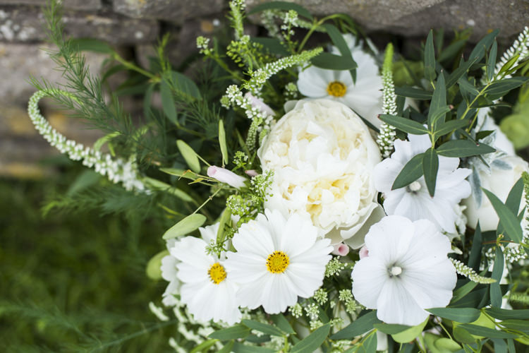 Peony Greenery Foliage Bouquet Flowers Chilled Country Boho White Green Wedding http://eleanorjaneweddings.co.uk/