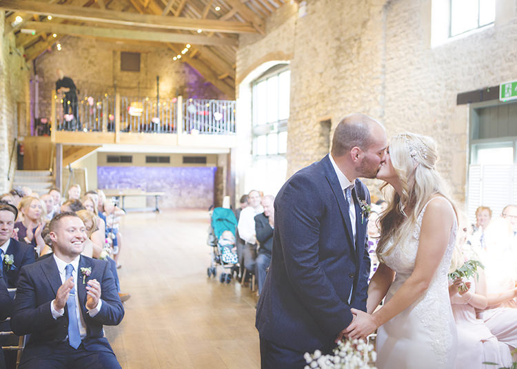 Pastel Pretty Flower Garden Style Wedding http://katrinamatthewsphotography.co.uk/