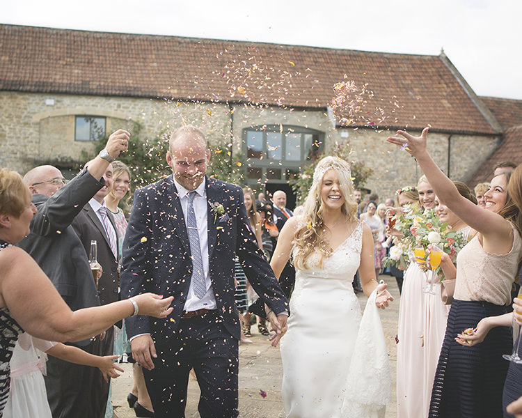 Pastel Pretty Flower Garden Style Wedding http://katrinamatthewsphotography.co.uk/