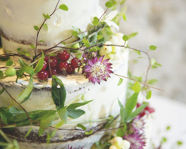 Pastel Pretty Flower Garden Style Wedding http://katrinamatthewsphotography.co.uk/