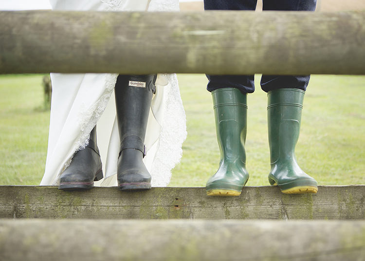 Pastel Pretty Flower Garden Style Wedding http://katrinamatthewsphotography.co.uk/