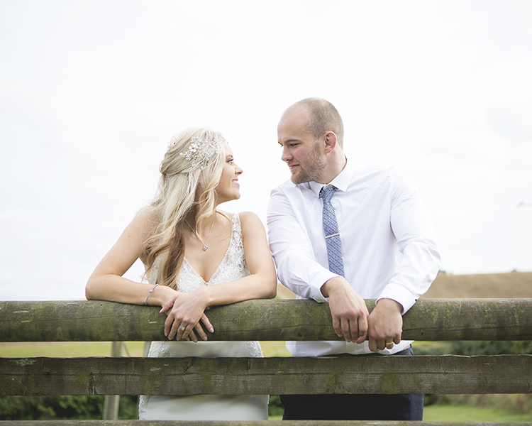 Pastel Pretty Flower Garden Style Wedding http://katrinamatthewsphotography.co.uk/