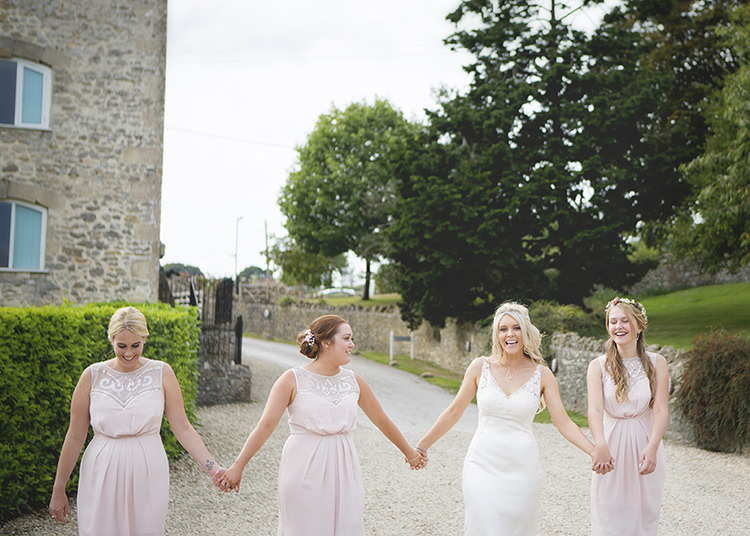 Pastel Pretty Flower Garden Style Wedding http://katrinamatthewsphotography.co.uk/
