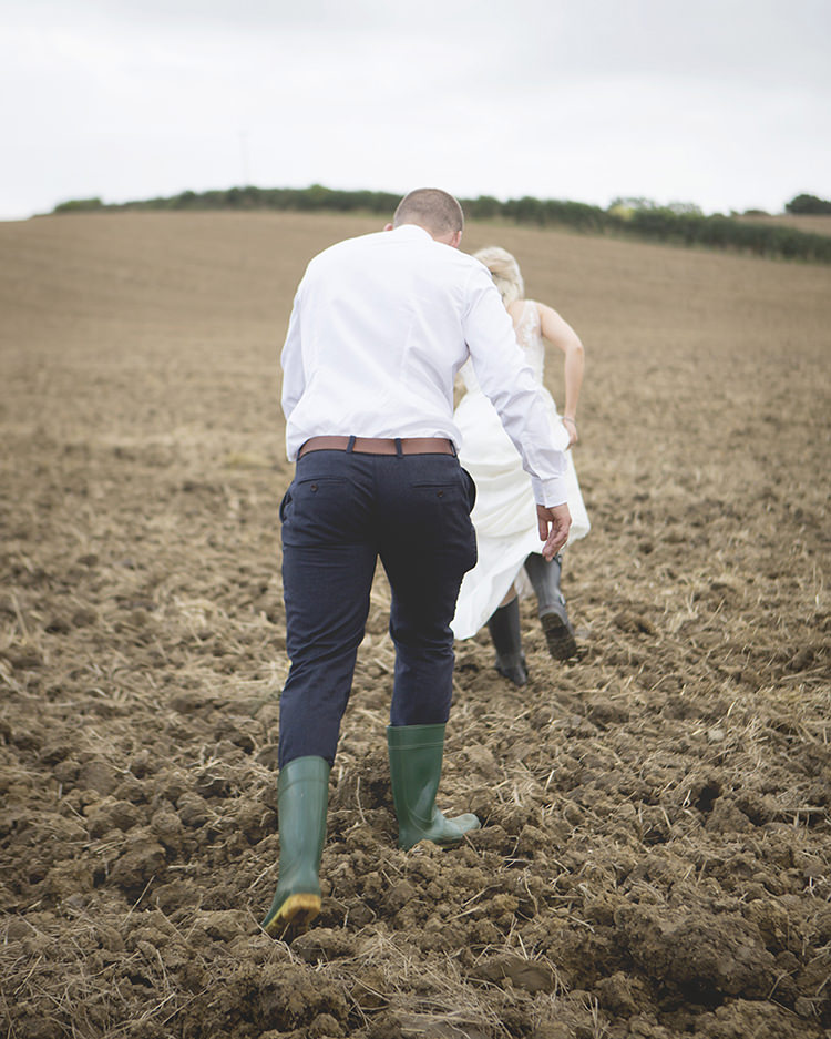 Pastel Pretty Flower Garden Style Wedding http://katrinamatthewsphotography.co.uk/
