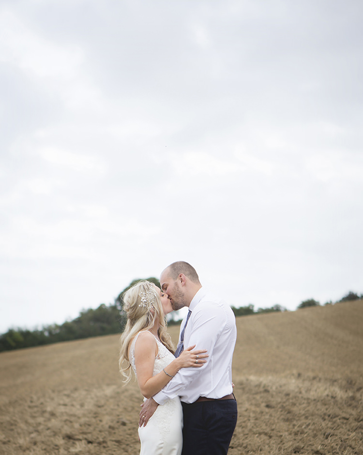 Pastel Pretty Flower Garden Style Wedding http://katrinamatthewsphotography.co.uk/