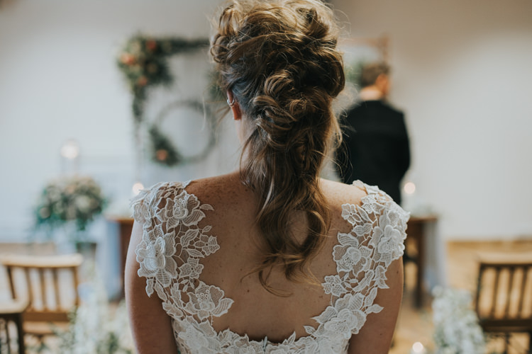 Hair Bride Bridal Style Messy Rustic Industrial Into The Wild Greenery Wedding Ideas http://www.ivoryfayre.com/