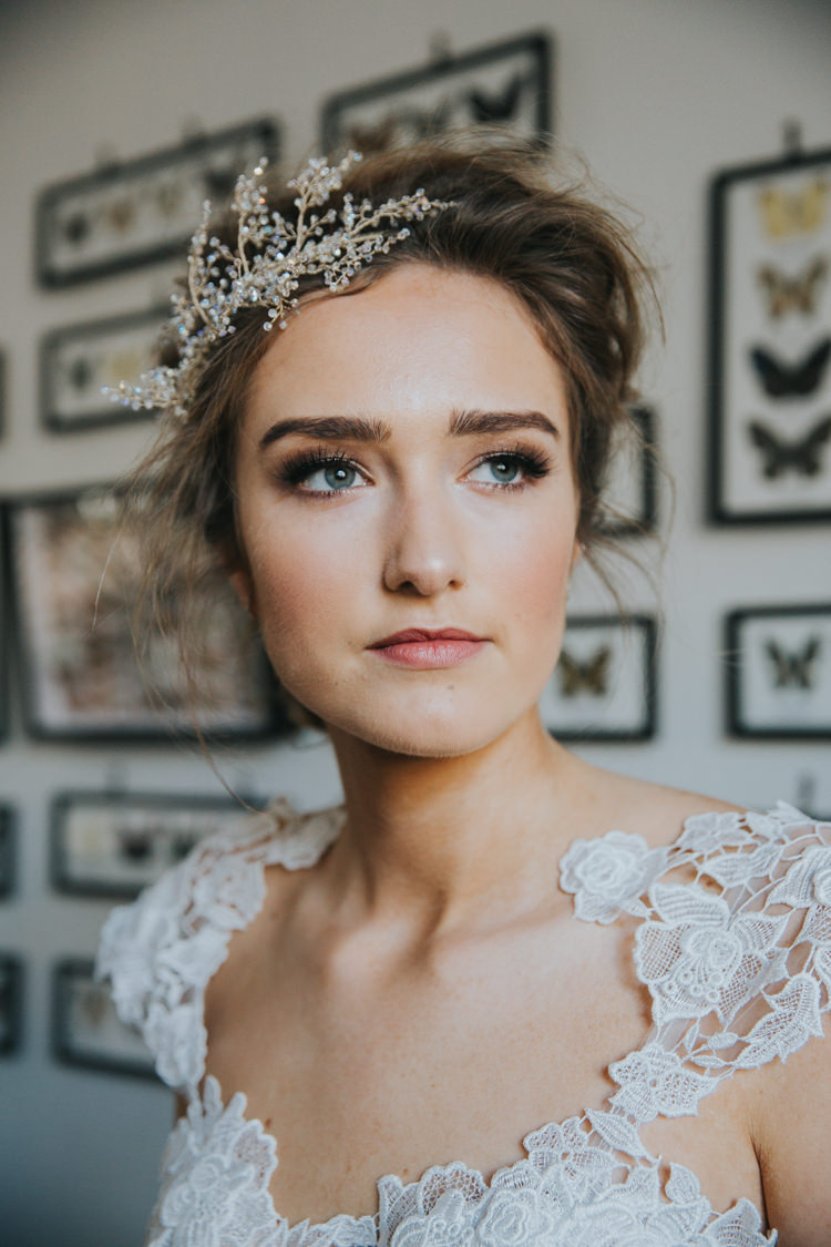 Make Up Bride Bridal Fresh Pretty Natural Industrial Into The Wild Greenery Wedding Ideas http://www.ivoryfayre.com/