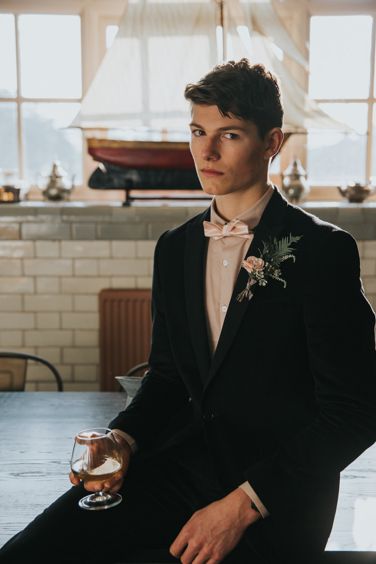 Groom Black Suit Pink Bow Tie Outfit Style Industrial Into The Wild Greenery Wedding Ideas http://www.ivoryfayre.com/