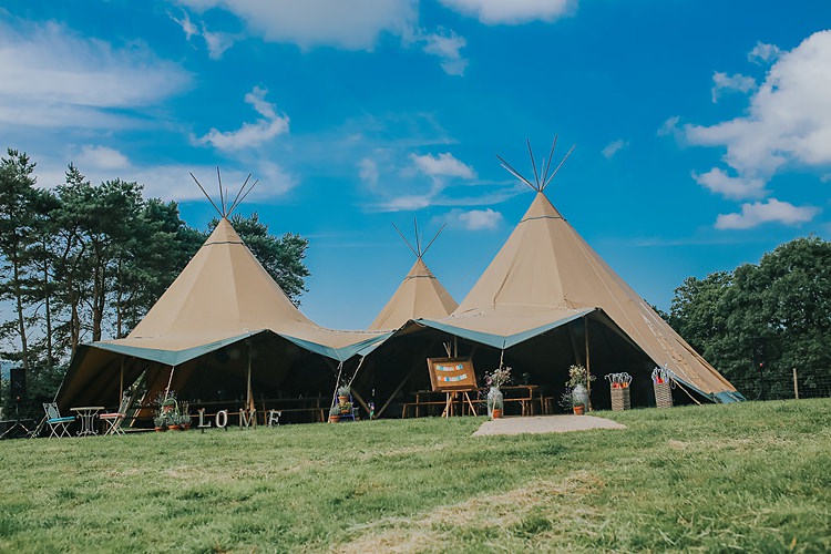 Family Friendly Summer Tipi Outdoor Wedding http://www.brookrosephotography.co.uk/
