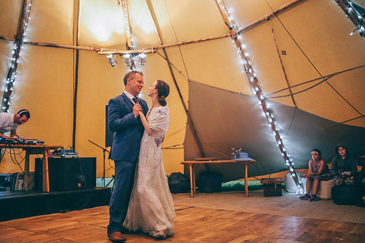 Family Friendly Summer Tipi Outdoor Wedding http://www.brookrosephotography.co.uk/