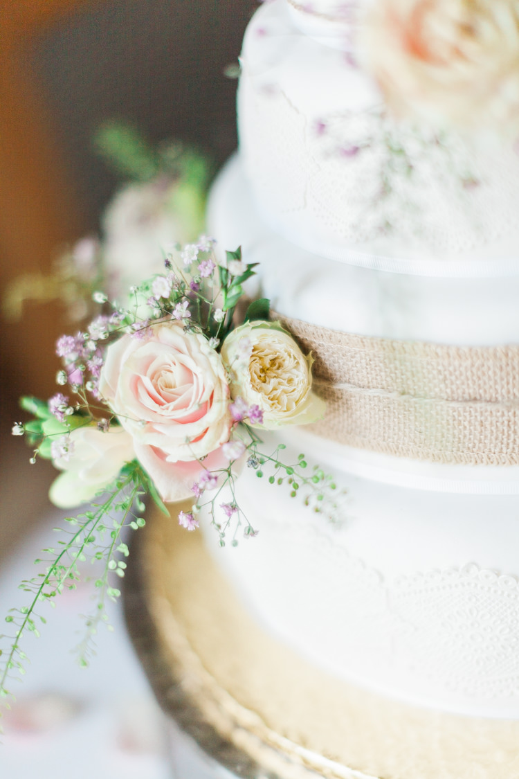 Flowers Cake Hessian Burlap Modern Rustic Ivory Barn Wedding http://vickylamburn.com/