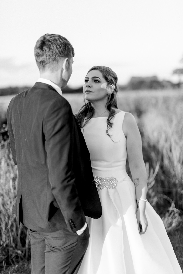 Modern Rustic Ivory Barn Wedding http://vickylamburn.com/