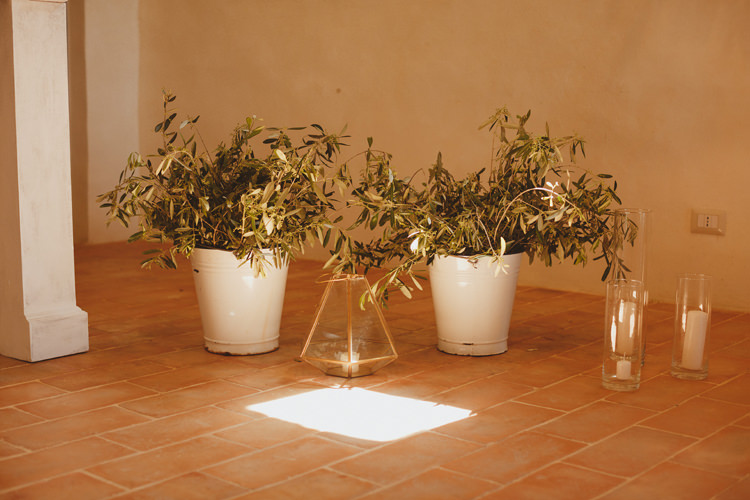 Potted Plants Greenery Ceremony Beautifully Intimate Open Air Wedding Umbria http://www.edpeers.com/