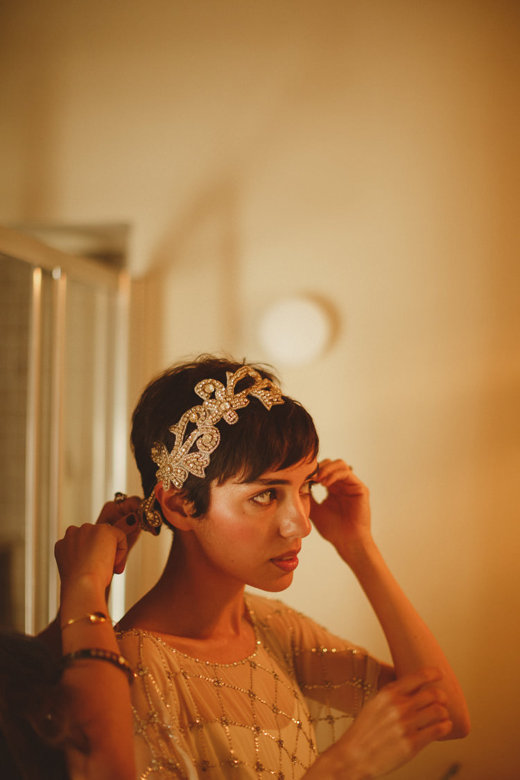 Short Hair Bride Bridal Accessory Headdress Band Beautifully Intimate Open Air Wedding Umbria http://www.edpeers.com/