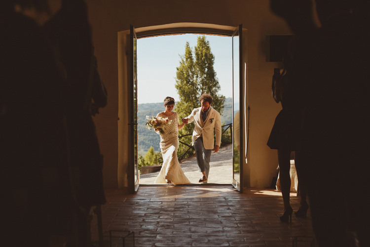Beautifully Intimate Open Air Wedding Umbria http://www.edpeers.com/