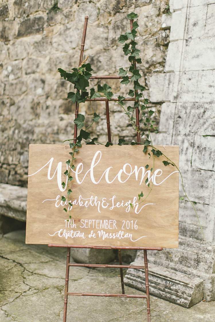 Welcome Wooden Sign Ivy Modern Calligraphy Natural Romantic Chateau Destination Wedding South of France http://www.jayrowden.com/