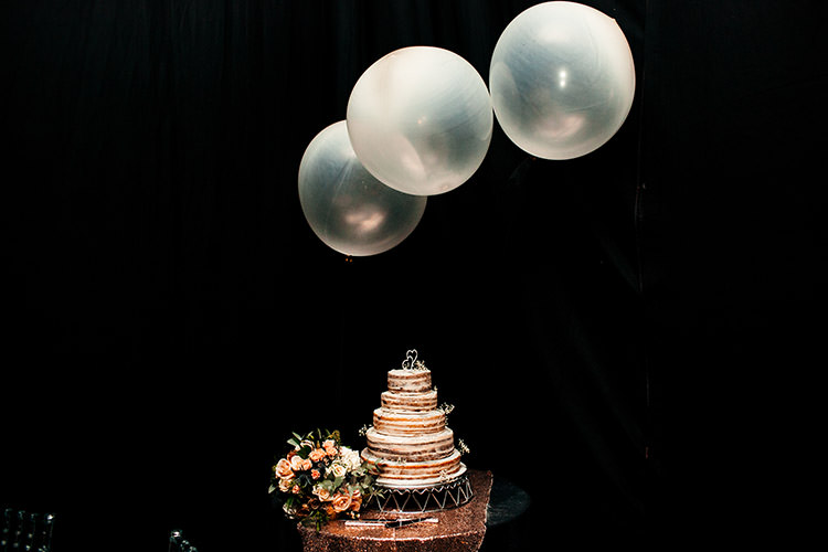 Naked Cake Giant Balloons Dark Black Draping Reception Decor Stylish Winter Glamour Wedding http://lunaweddings.co.uk/