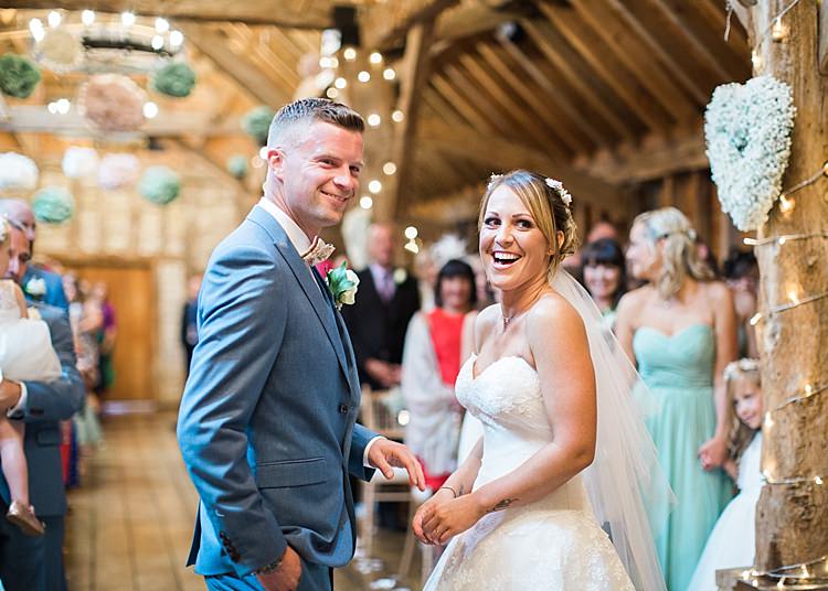Romantic Soft Pastels Barn Wedding http://www.sungblue.com/