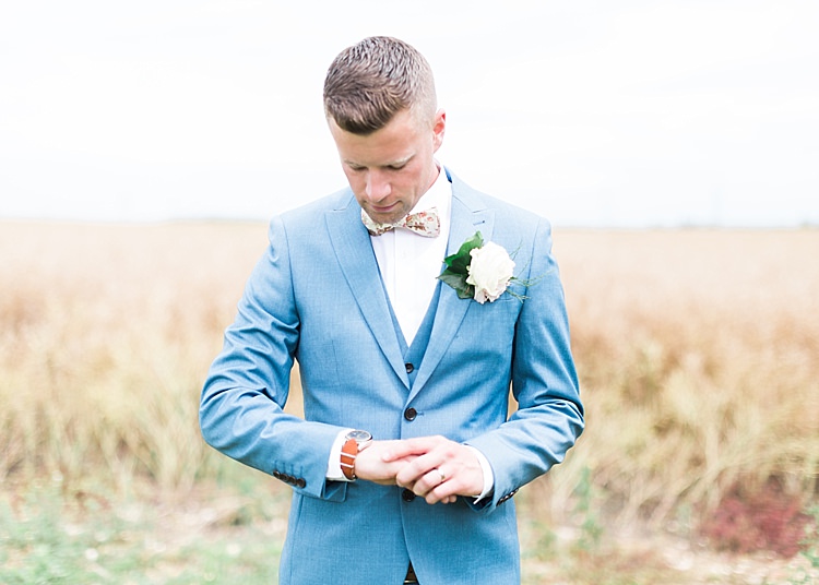 Romantic Soft Pastels Barn Wedding http://www.sungblue.com/