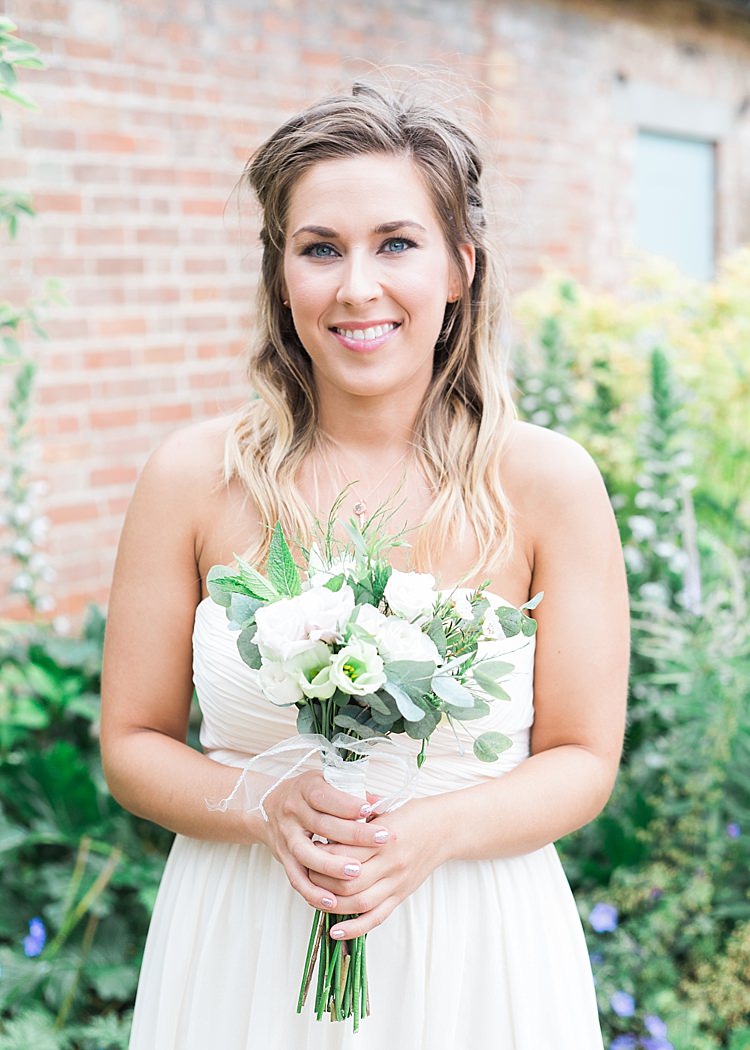 Romantic Soft Pastels Barn Wedding http://www.sungblue.com/